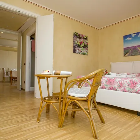Апартаменты Casa Bel Tramonto Сирмионе